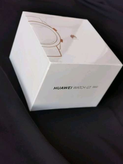 ###BRAND NEW SEALED HUAWEI WATCH GT 42MM###R1 NO RESERVE!!!!!